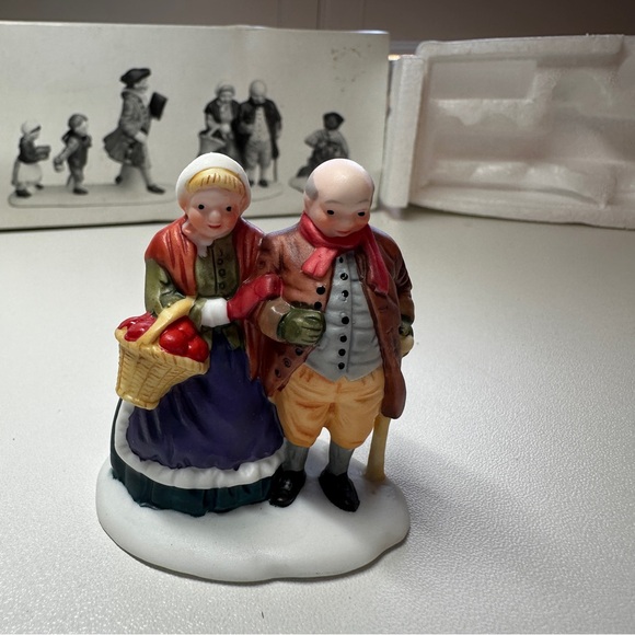 RETIRED: Department 56 “Sleepy Hollow” Set of 3 Miniatures - Picture 8 of 9